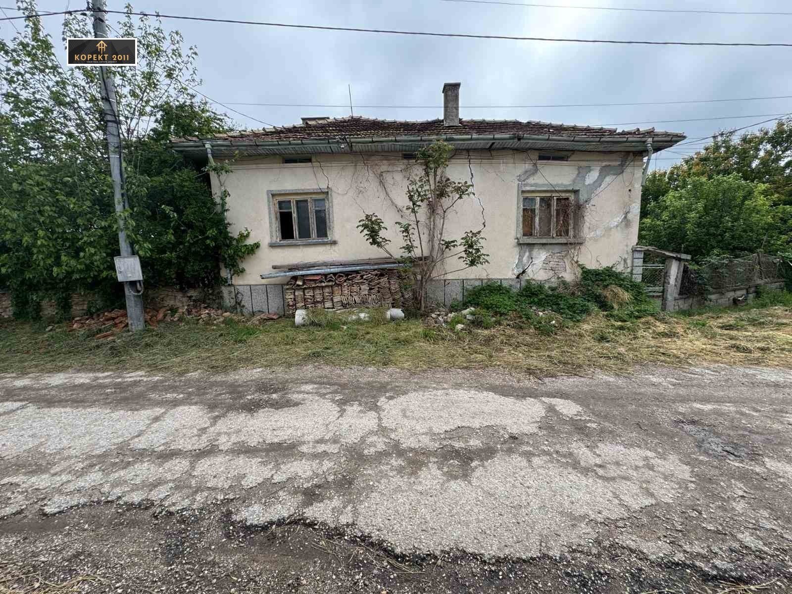 Продава КЪЩА, с. Баниска, област Русе