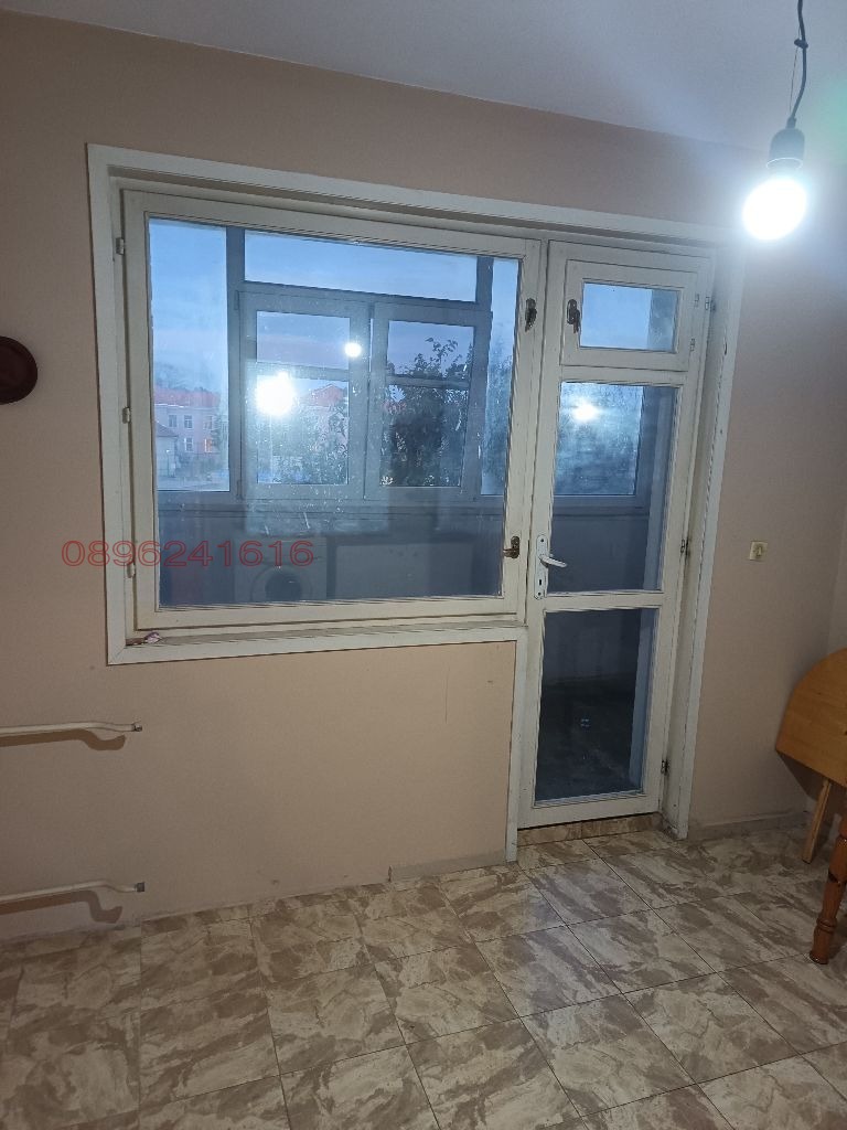 Продава МНОГОСТАЕН, гр. Шумен, Добруджански, снимка 2 - Апартаменти - 53833021