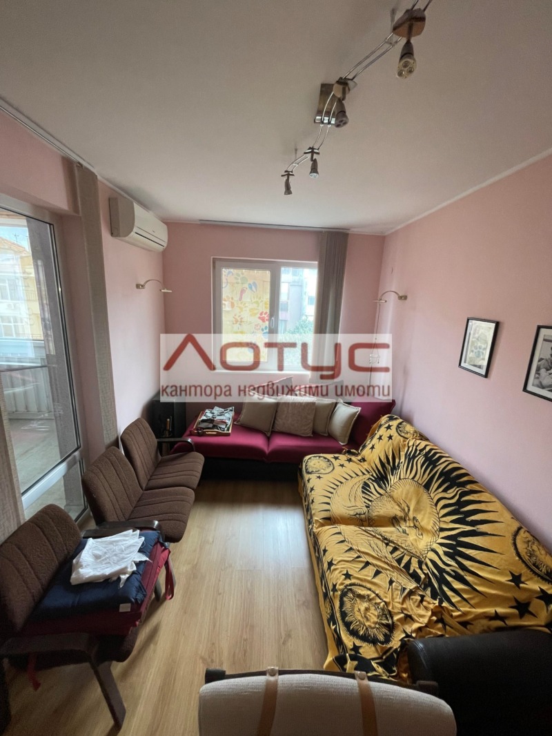 Te koop  Maisonnette Burgas , Vazrazjdane , 150 m² | 63421551 - afbeelding [3]