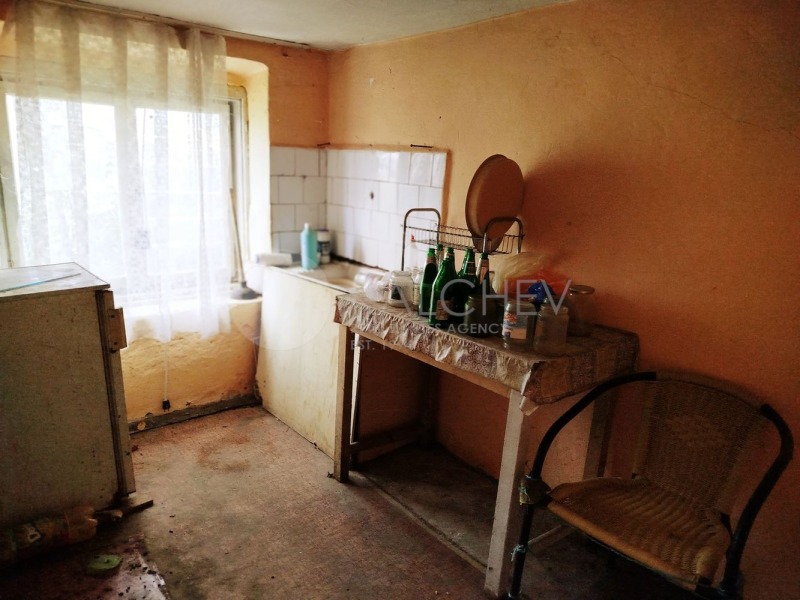 Myytävänä  Talo Dobrichin alue , Obrotšište , 140 neliömetriä | 87569925 - kuva [9]