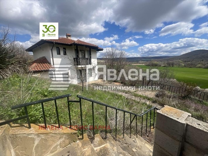 Продава КЪЩА, с. Църква, област Добрич, снимка 2 - Къщи - 55505327