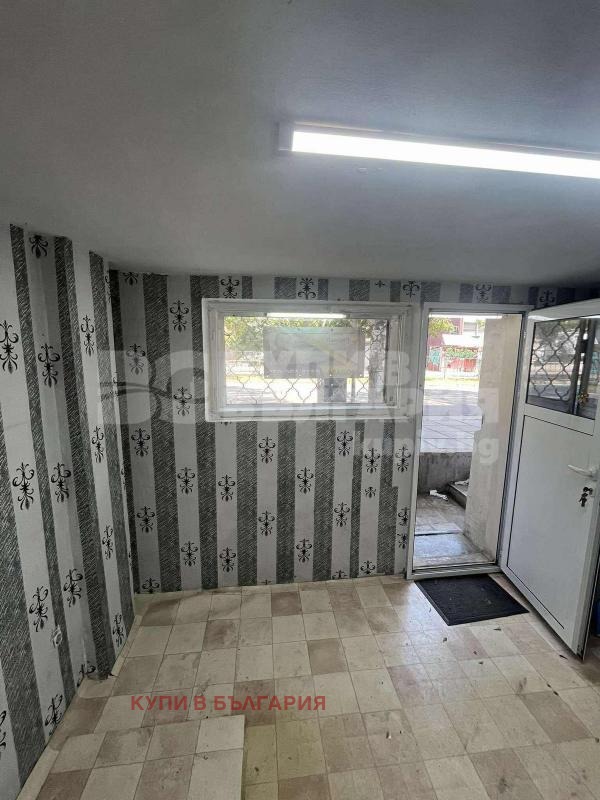 Eladó  Üzlet Varna , Ljatno kino Trakija , 12 négyzetméter | 34866778