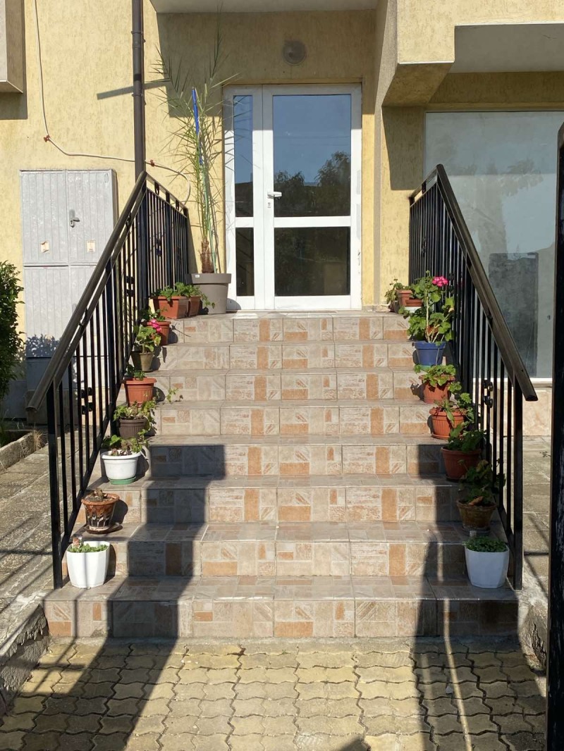 Продава МАГАЗИН, гр. Каварна, област Добрич, снимка 12 - Магазини - 52779597