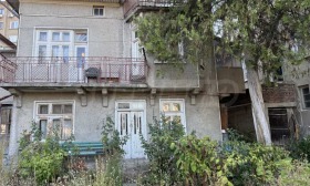 Продава къща град Велико Търново Център - [1] 
