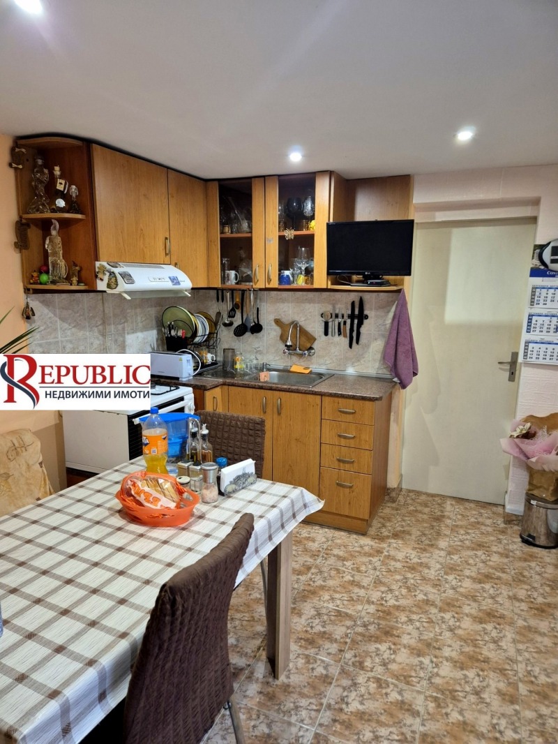 Продава КЪЩА, гр. Варна, Погреби, снимка 4 - Къщи - 52248754