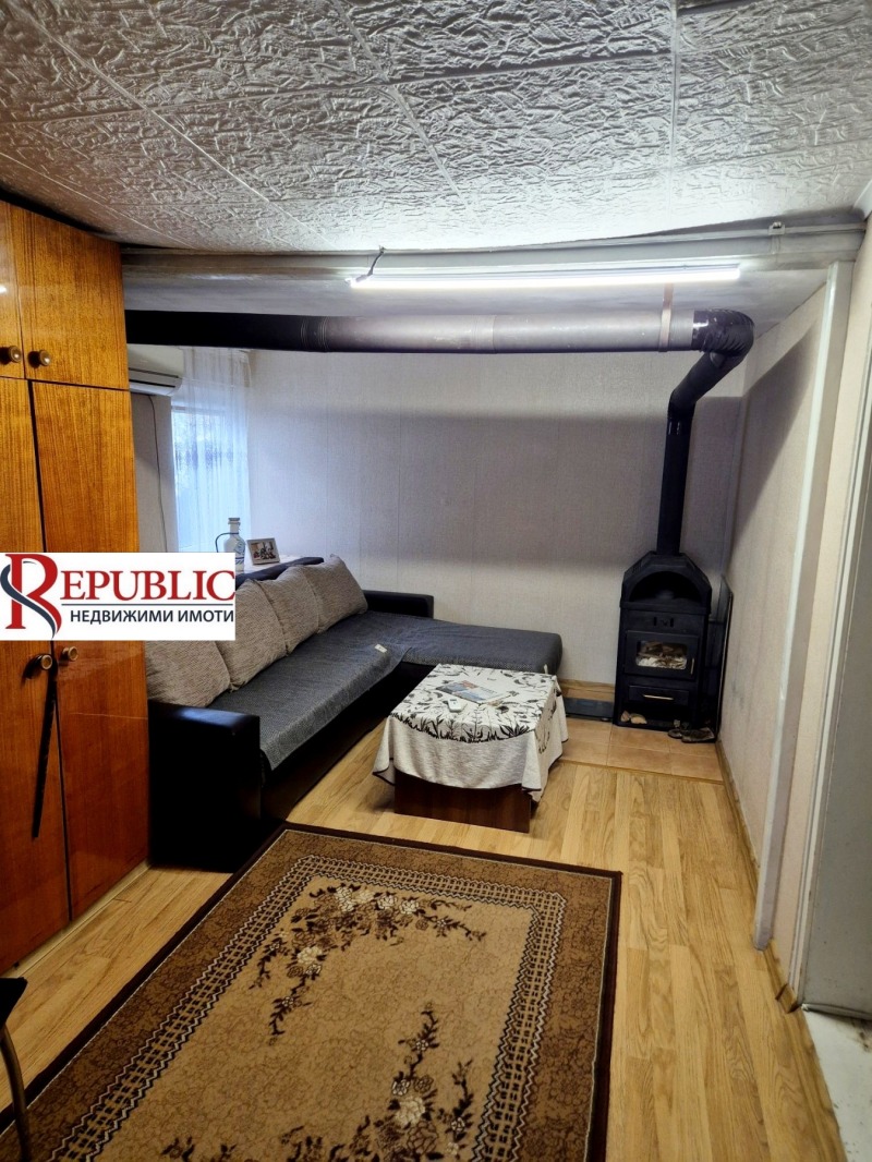 Продава КЪЩА, гр. Варна, Погреби, снимка 2 - Къщи - 52248754