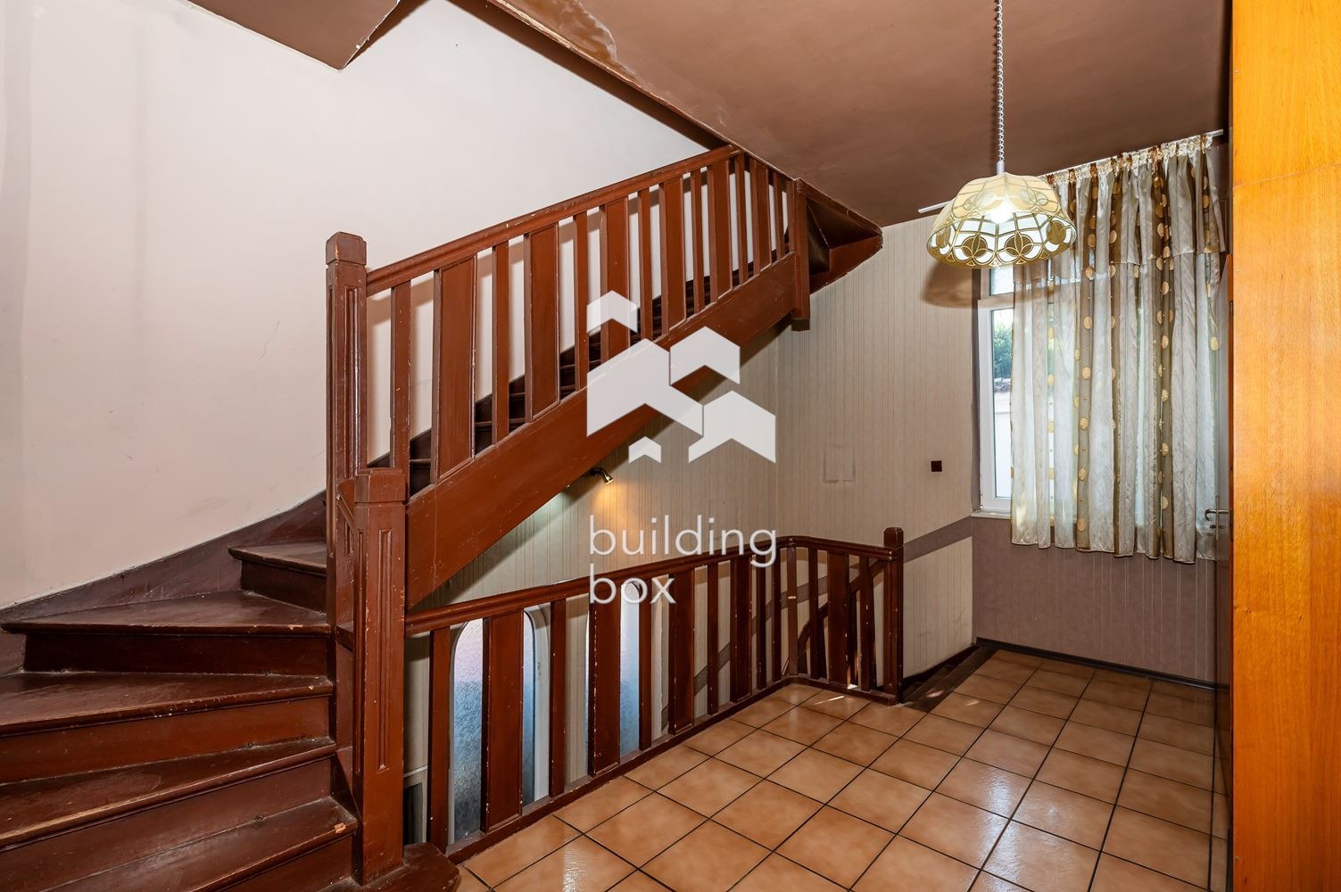 Продава ЕТАЖ ОТ КЪЩА, гр. Пловдив, Старият град, снимка 3 - Етаж от къща - 55197021