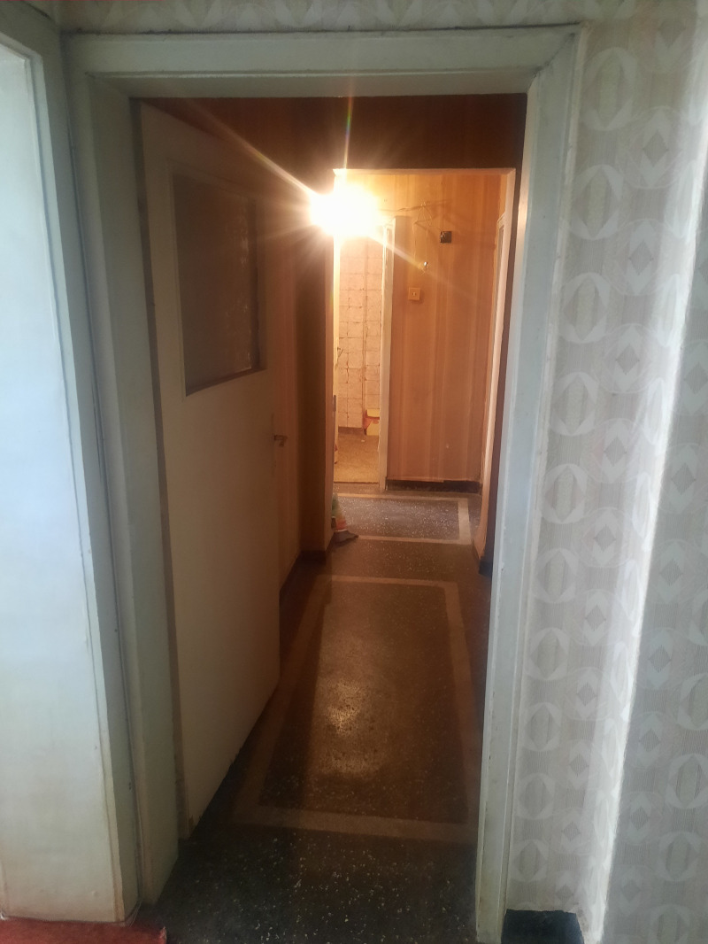 In vendita  2 camere da letto Pernik , Tsentar , 81 mq | 90235483