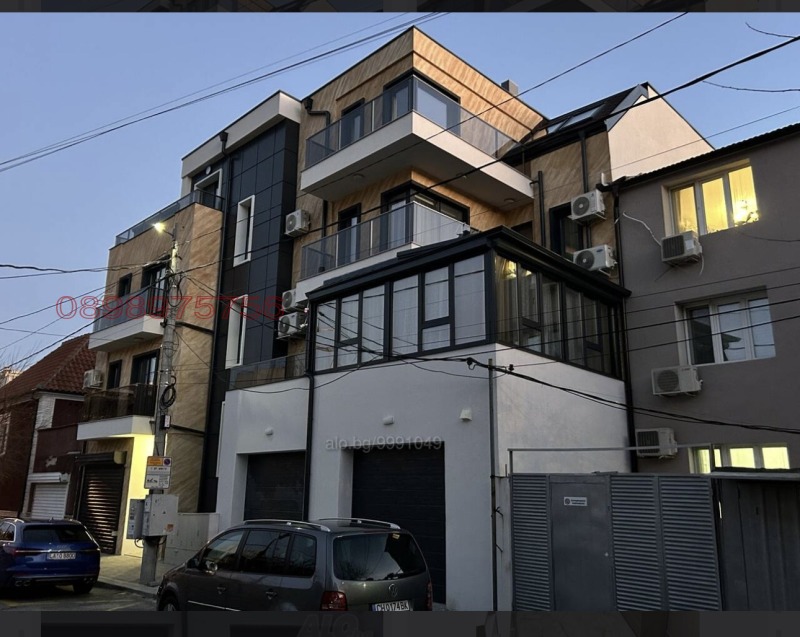 Продава 2-СТАЕН в град Сливен, Център - 100 кв.м / 146 999 € » 287 505.05 лв.