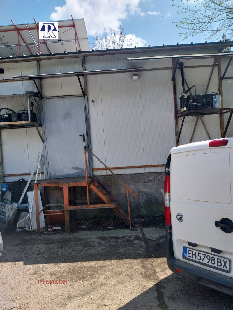 Продава ПРОМ. ПОМЕЩЕНИЕ в град Плевен, Дружба 3 - 220 кв.м / 135 000 € » 264 037.05 лв., РУБИКОН