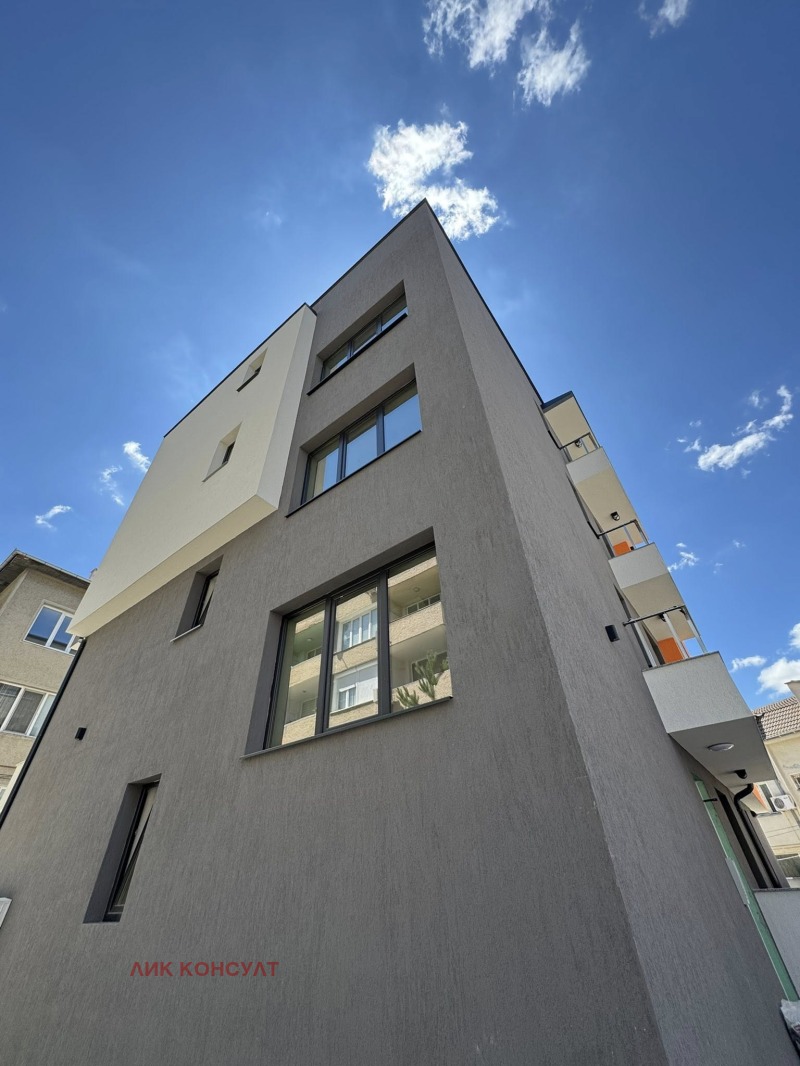 Продава  2-стаен град Търговище , Център , 55 кв.м | 96140669 - изображение [2]