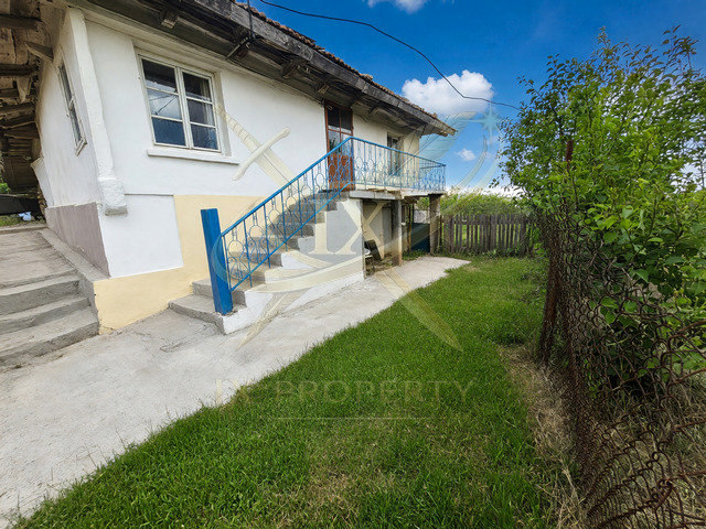 Продава КЪЩА, с. Козичино, област Бургас