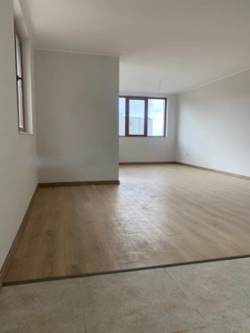 1 ložnice Triagalnika, Sofia