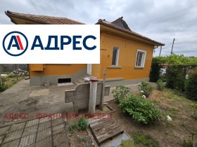 Huis Dolna Mitropolija, regio Pleven