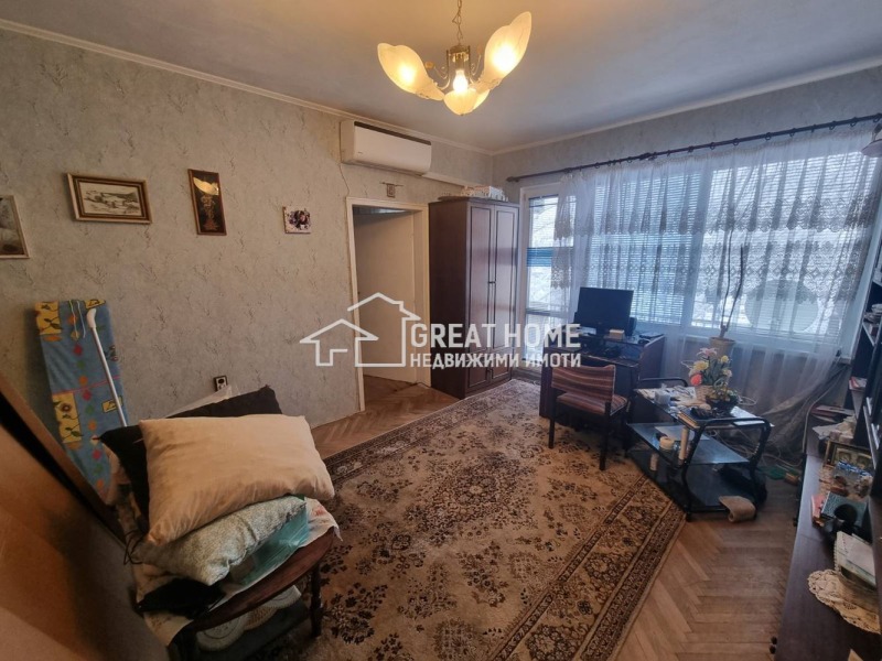 Продава 3-СТАЕН, гр. Търговище, Запад 1, снимка 2 - Aпартаменти - 49196330