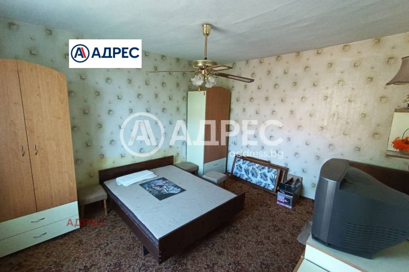 Продава КЪЩА, гр. Разград, Варош, снимка 3 - Къщи - 47102450