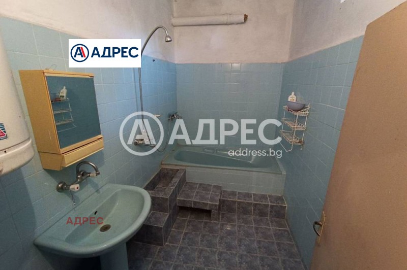 Продава КЪЩА, гр. Разград, Варош, снимка 12 - Къщи - 47102450