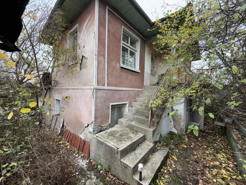 Продава КЪЩА, с. Самоводене, област Велико Търново, снимка 2 - Къщи - 52647045