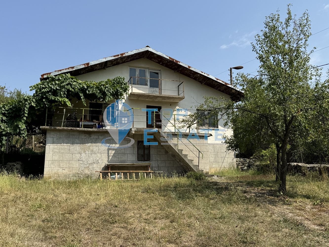 Продава КЪЩА, с. Габровци, област Велико Търново