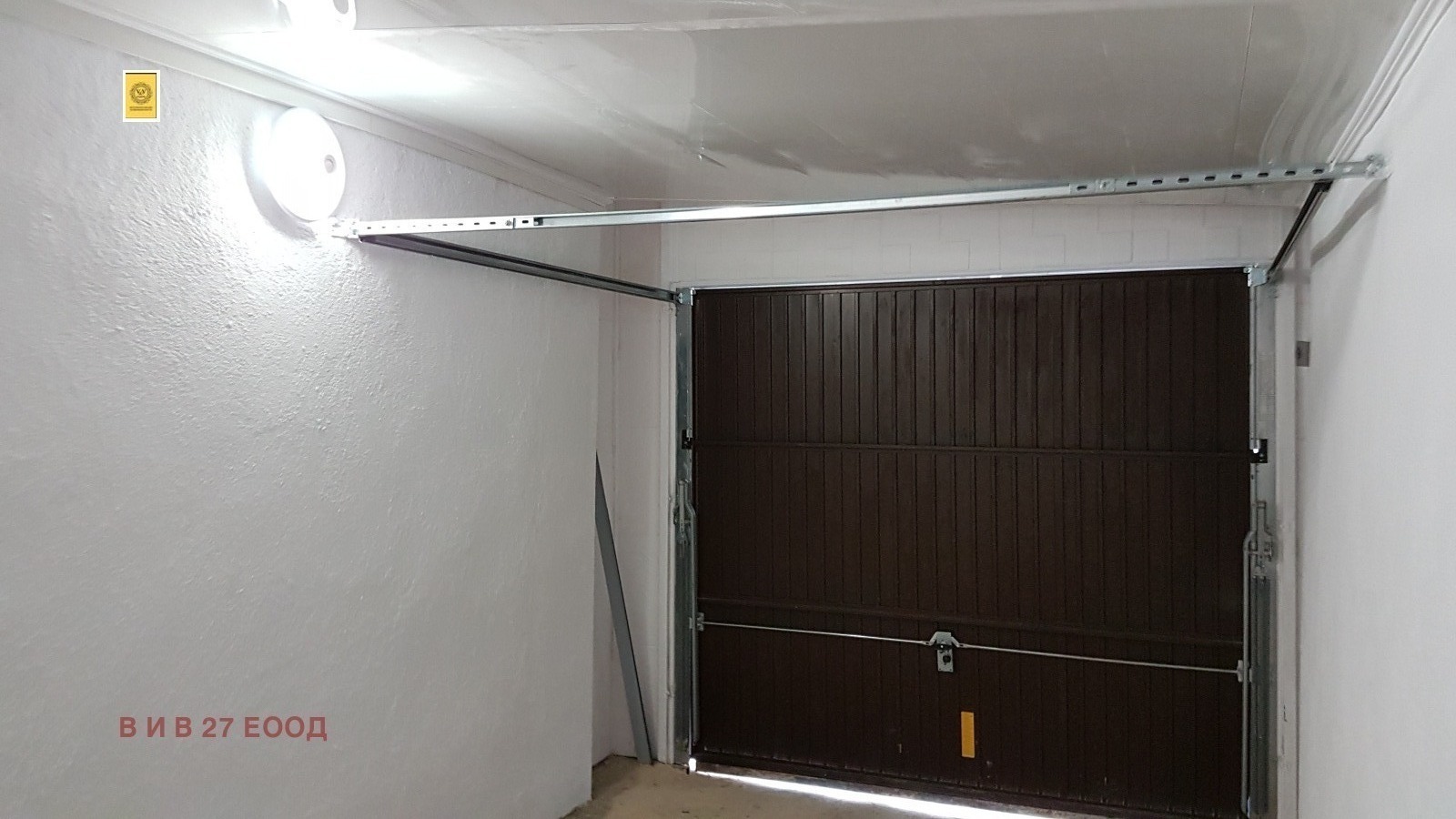 Продава ГАРАЖ, ПАРКОМЯСТО, гр. Варна, ВИНС-Червен площад, снимка 2 - Гаражи и паркоместа - 54193044