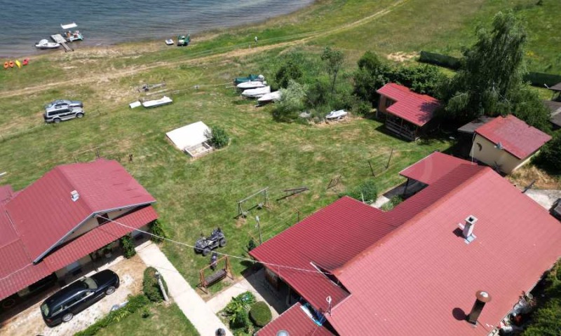 Продава КЪЩА в област Пазарджик, гр. Батак - 300 кв.м / 300 000 € » 586 749.00 лв., СУПРИММО ОФИСИ В СТРАНАТА