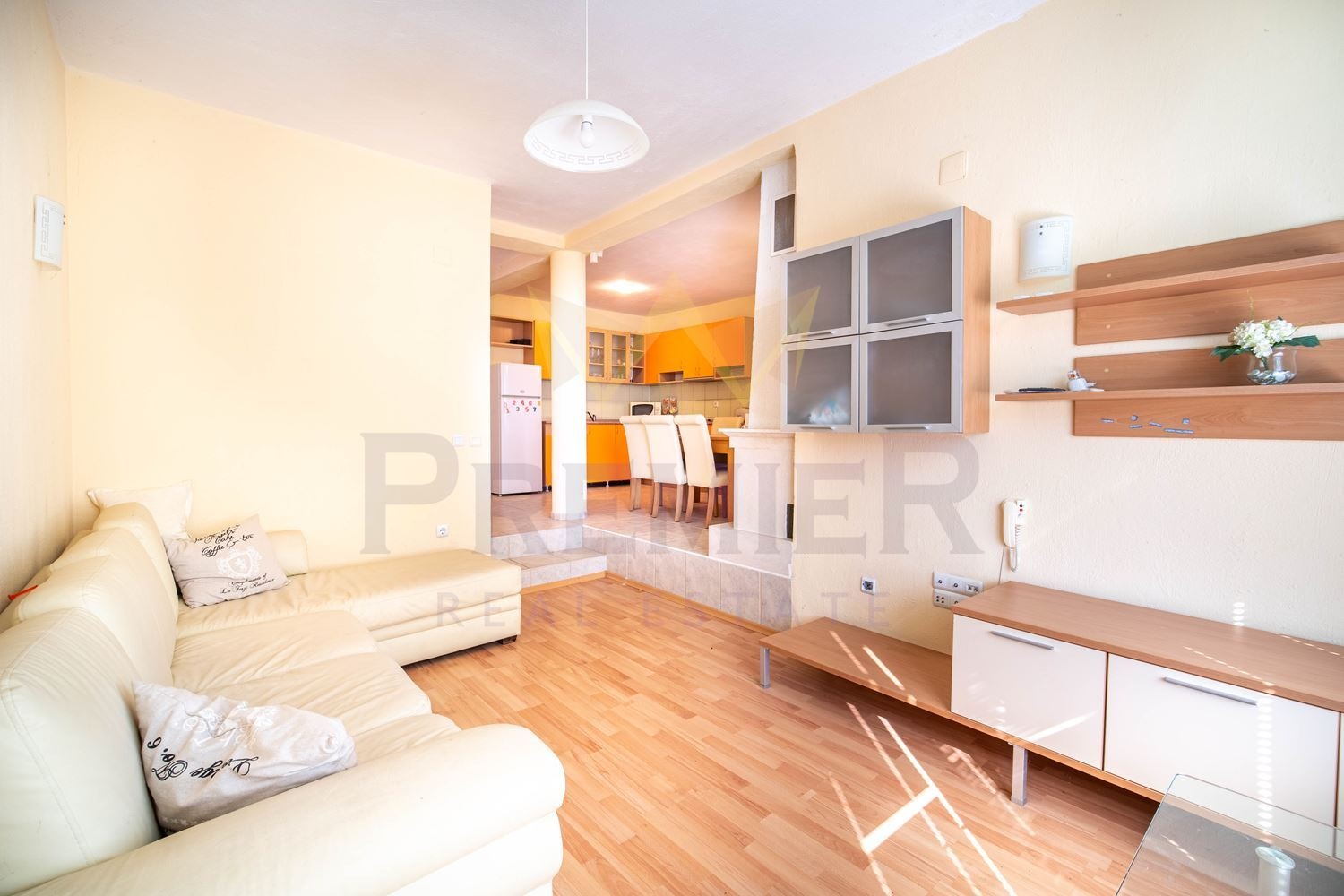 Продава КЪЩА, с. Рогачево, област Добрич, снимка 4 - Къщи - 54223916