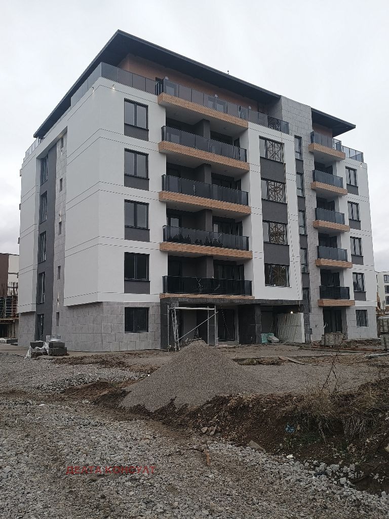 Продава 2-СТАЕН, гр. Перник, Изток, снимка 2 - Апартаменти - 47360478