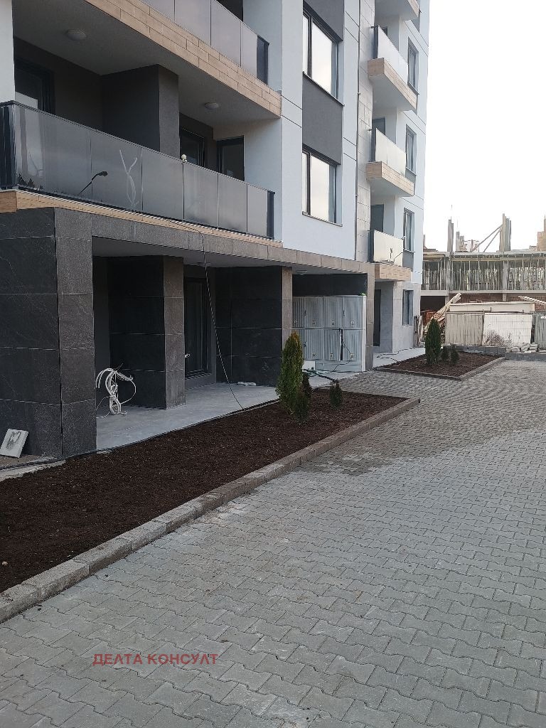 Продава 4-СТАЕН, гр. Перник, Изток, снимка 2 - Апартаменти - 53378818