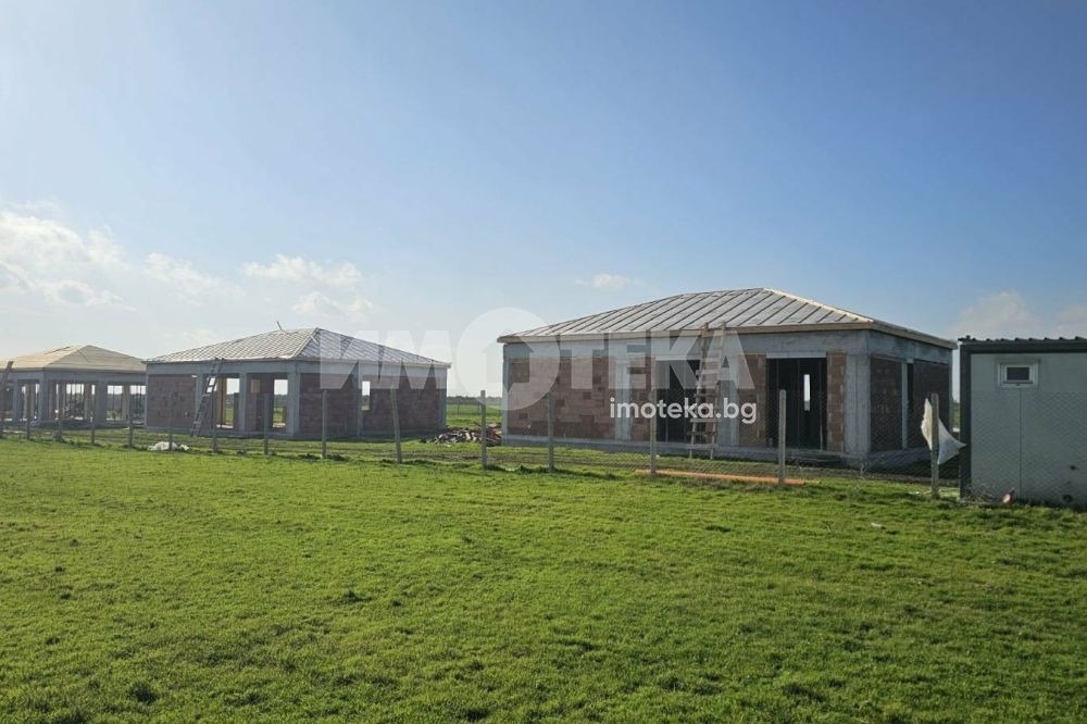 Продава КЪЩА, с. Калиманци, област Варна, снимка 15 - Къщи - 55232219