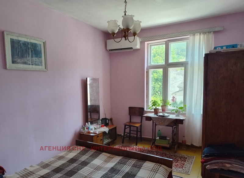 Продава ЕТАЖ ОТ КЪЩА, гр. Шумен, Томбул джамия, снимка 10 - Етаж от къща - 53428471