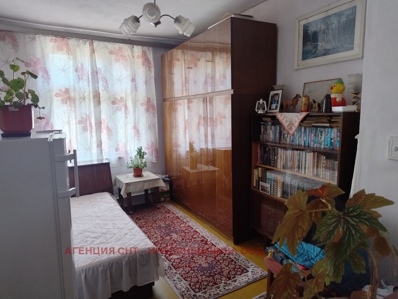 Продава ЕТАЖ ОТ КЪЩА, гр. Шумен, Томбул джамия, снимка 9 - Етаж от къща - 53428471