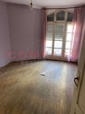 1 dormitorio Zimno kino Trakiya, Varna 4