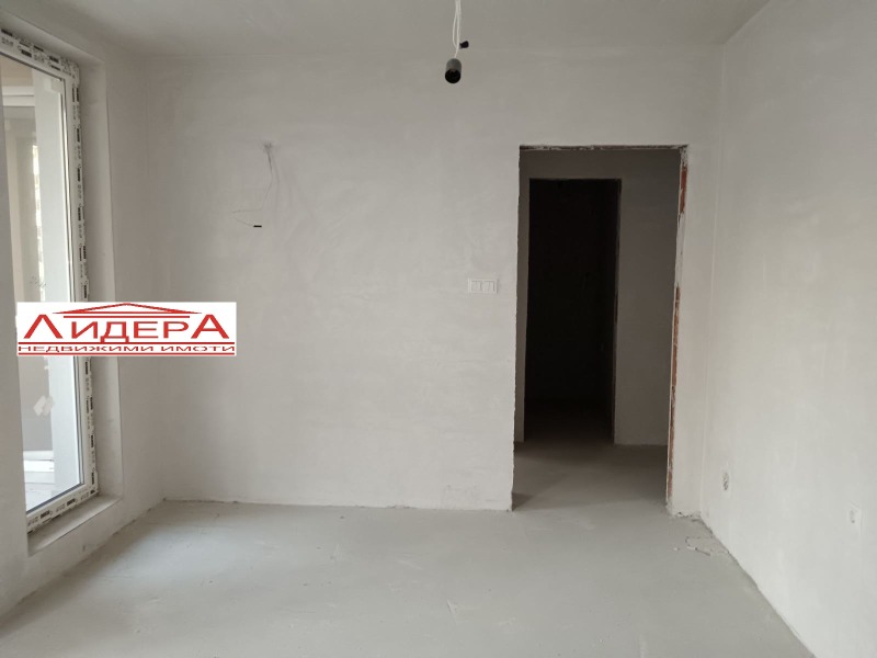 Til salgs  1 soverom Plovdiv , Vastanisjeski , 65 kvm | 30632906 - bilde [3]