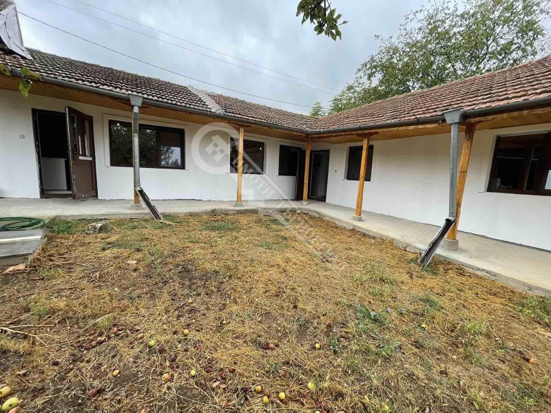 Till salu  Hus region Veliko Tarnovo , Hotnica , 90 kvm | 12746690