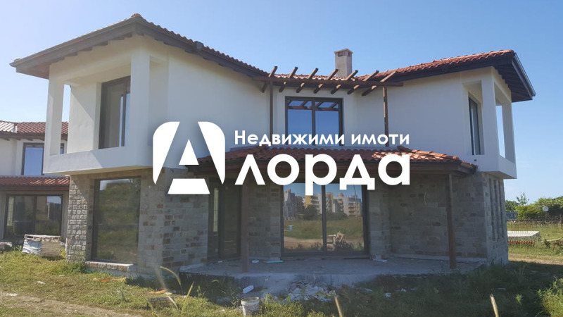 Продава ВИЛА, с. Синеморец, област Бургас, снимка 1 - Вили - 49303776