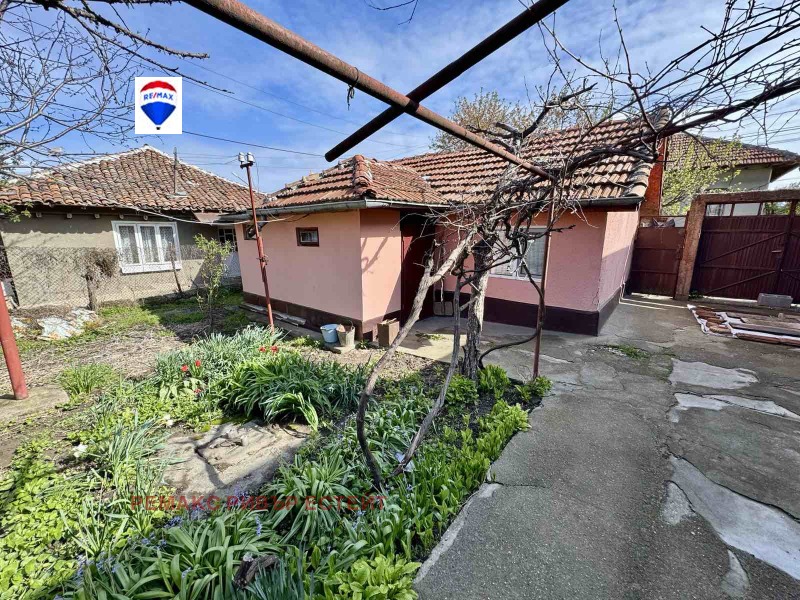 Продава КЪЩА в област Русе, гр. Две могили - 50 кв.м / 35 900 € » 70 214.30 лв., РЕМАКС РИВЪР ЕСТЕЙТ