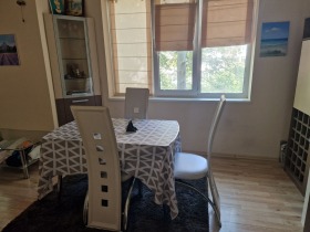 1 quarto Centar, Burgas