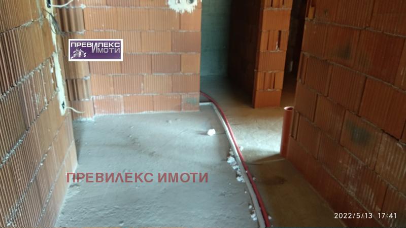 Продава 3-СТАЕН, гр. Пловдив, Остромила, снимка 2 - Aпартаменти - 47501907