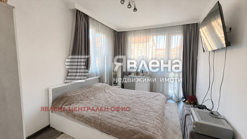 Продава  4-стаен град София , Левски , 121 кв.м | 52148550