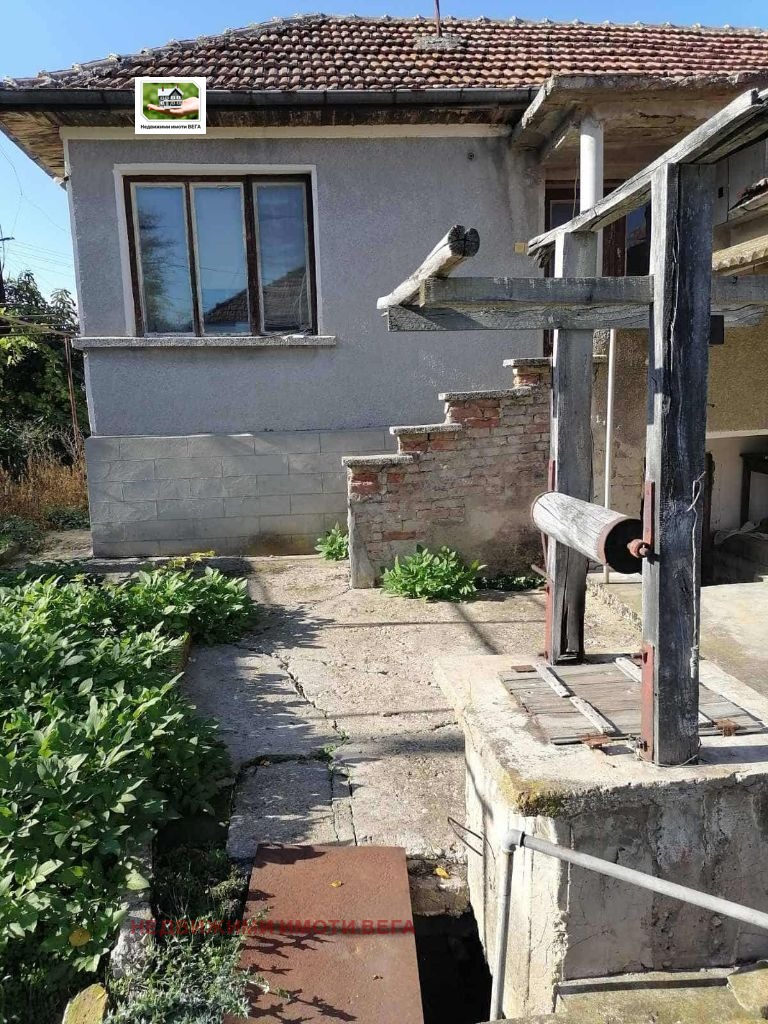 Продава КЪЩА, област Велико Търново, с. Добри дял • 53000 лв. / 27098.47 € • 87038470 1