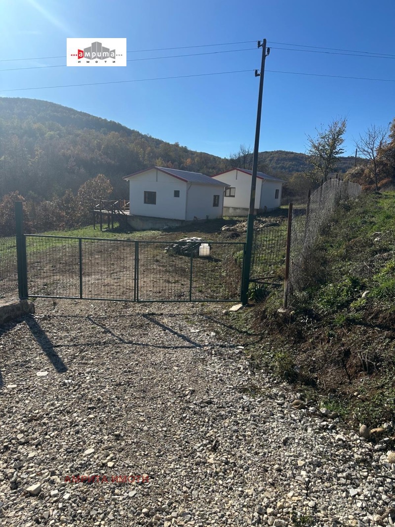 Продава КЪЩА, с. Малък извор, област Ловеч, снимка 5 - Къщи - 52574584