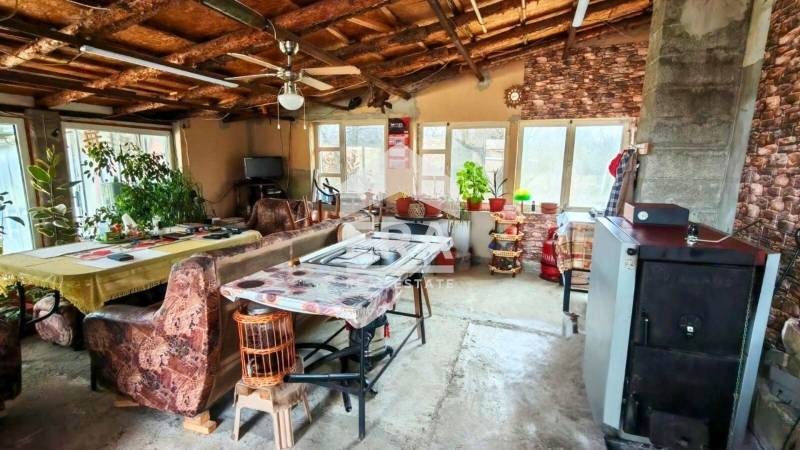 Продава КЪЩА, гр. Търговище, Вилна зона