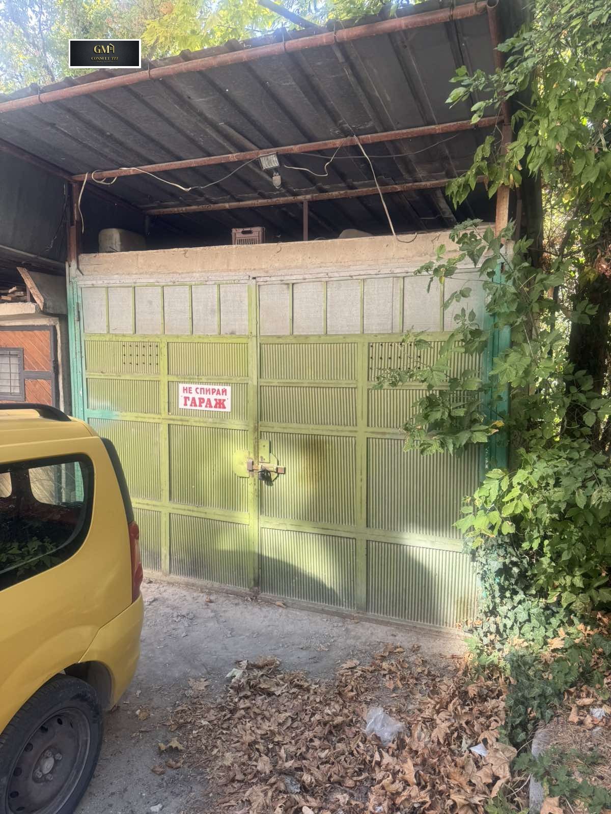 Продава ГАРАЖ, ПАРКОМЯСТО, гр. Плевен, Сторгозия