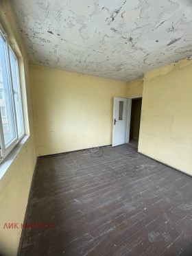 House Floor Tsentar, Targovishte 3