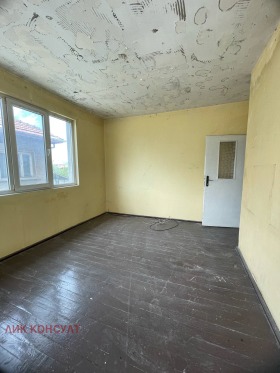House Floor Tsentar, Targovishte 2