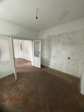 House Floor Tsentar, Targovishte 5
