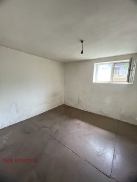 House Floor Tsentar, Targovishte 12