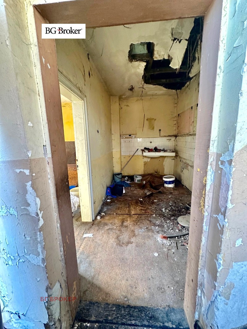 Продава КЪЩА, гр. Бургас, Победа, снимка 5 - Къщи - 52549377