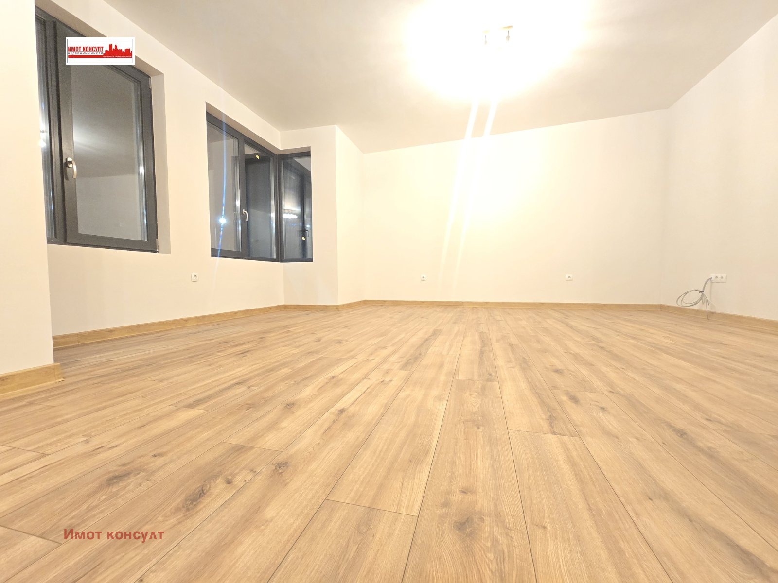 Продава 2-СТАЕН, гр. Пловдив, Център, снимка 2 - Апартаменти - 53950172