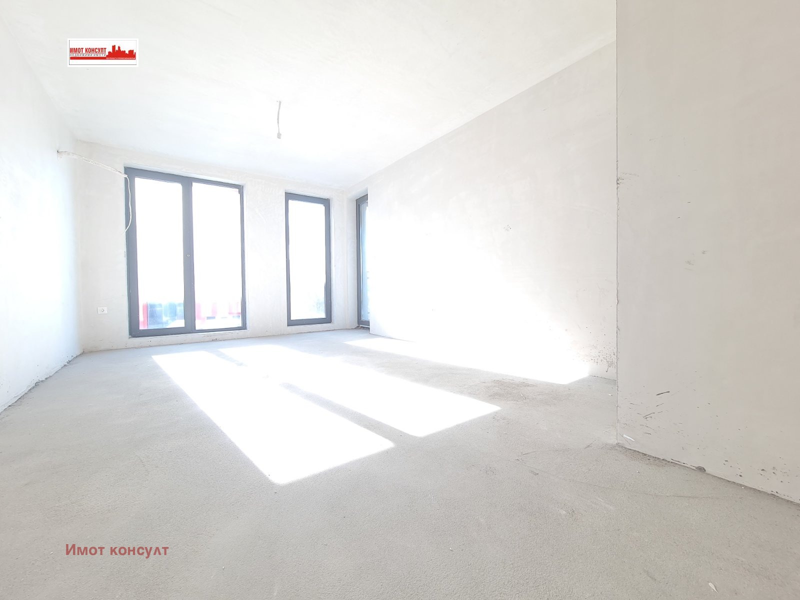 Продава 3-СТАЕН, гр. Пловдив, Център, снимка 2 - Апартаменти - 45133712